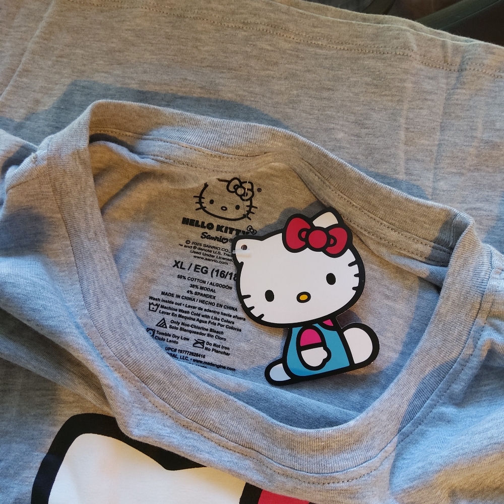 Hello Kitty Gray and Pink Short Sleeve Tee - Picture 7 of 7